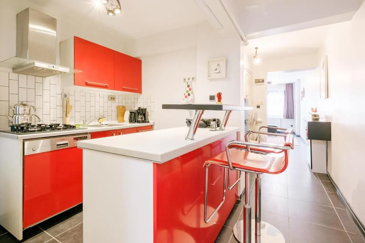 Stylish Flat 12 Min To Pera Museum In Sisli Apartment Istanbul